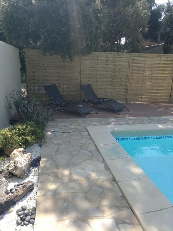 A L'Est D'Uzes Villa Saint-Siffret Eksteriør bilde