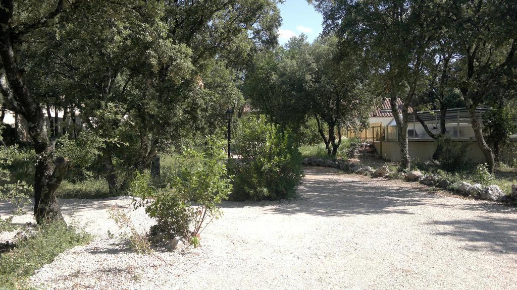 A L'Est D'Uzes Villa Saint-Siffret Eksteriør bilde