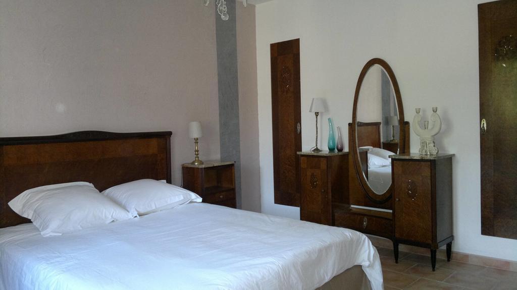 A L'Est D'Uzes Villa Saint-Siffret Rom bilde