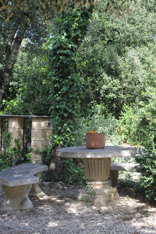 A L'Est D'Uzes Villa Saint-Siffret Eksteriør bilde