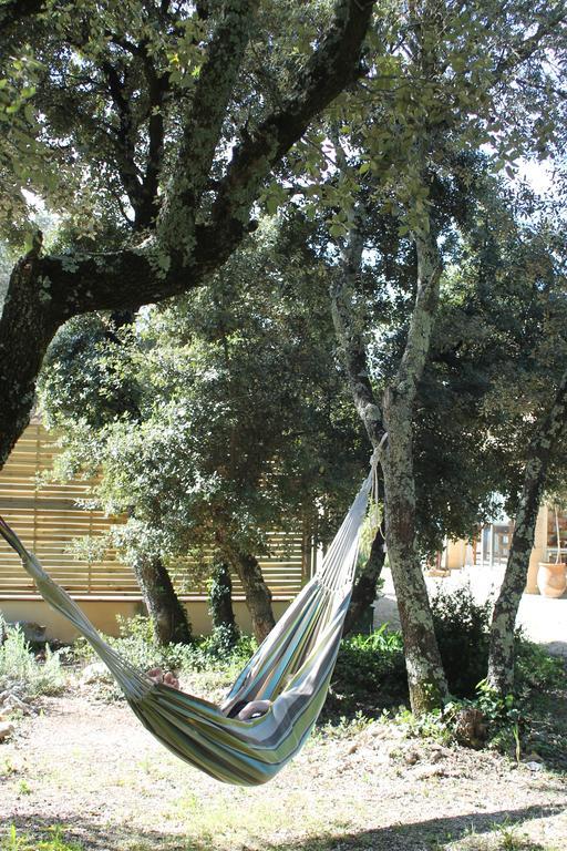 A L'Est D'Uzes Villa Saint-Siffret Eksteriør bilde